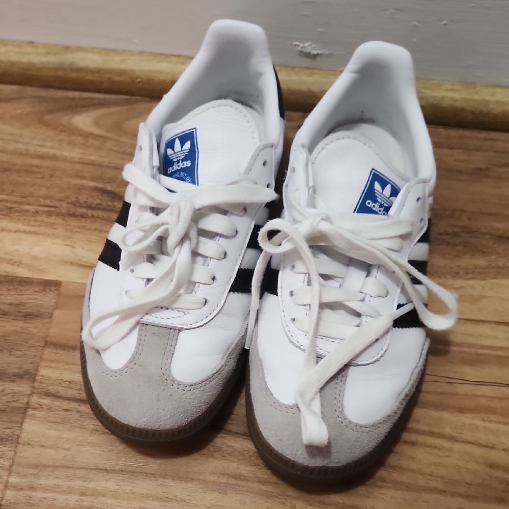 Adidas Sambas